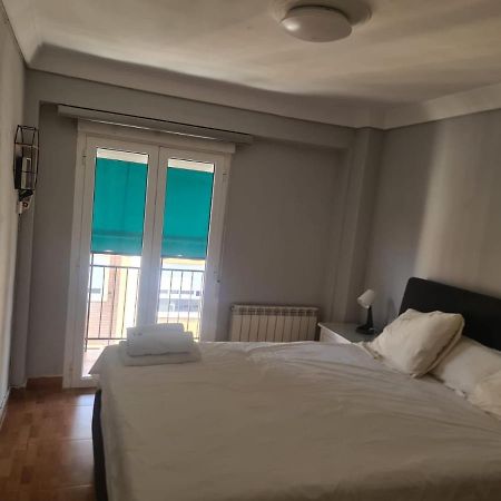 Apartamento Zaragoza Plaza Europa Bagian luar foto
