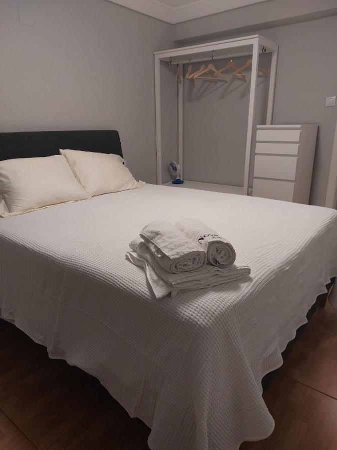 Apartamento Zaragoza Plaza Europa Bagian luar foto