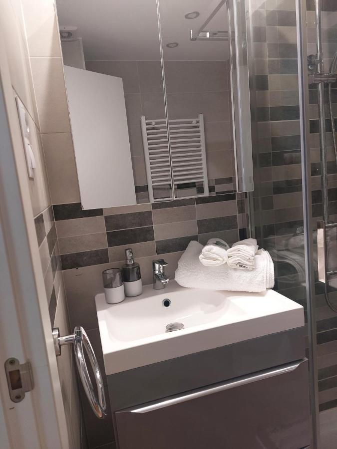 Apartamento Zaragoza Plaza Europa Bagian luar foto